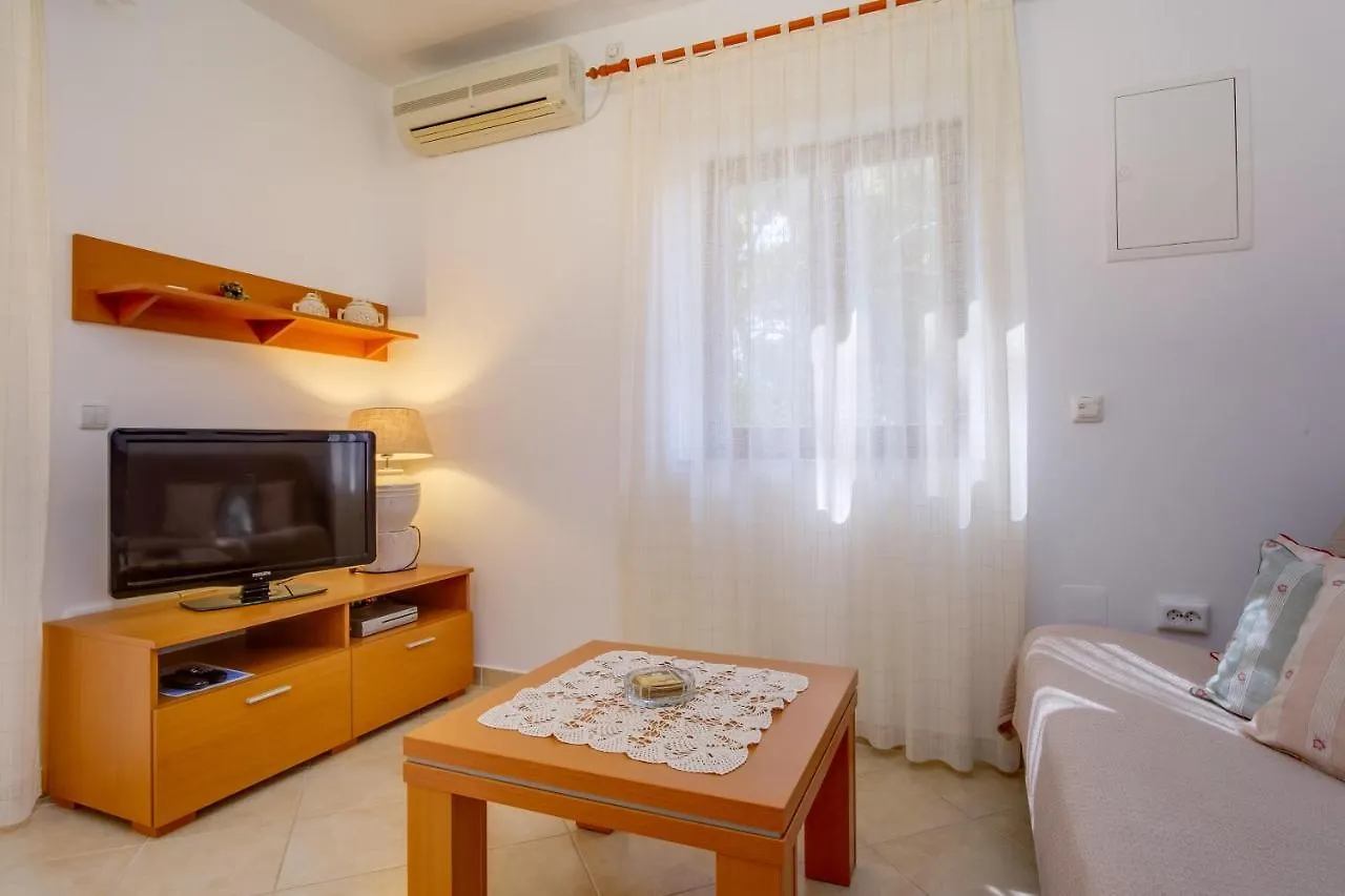 Apartments By The Sea Artatore, Losinj - 8008 Cunski