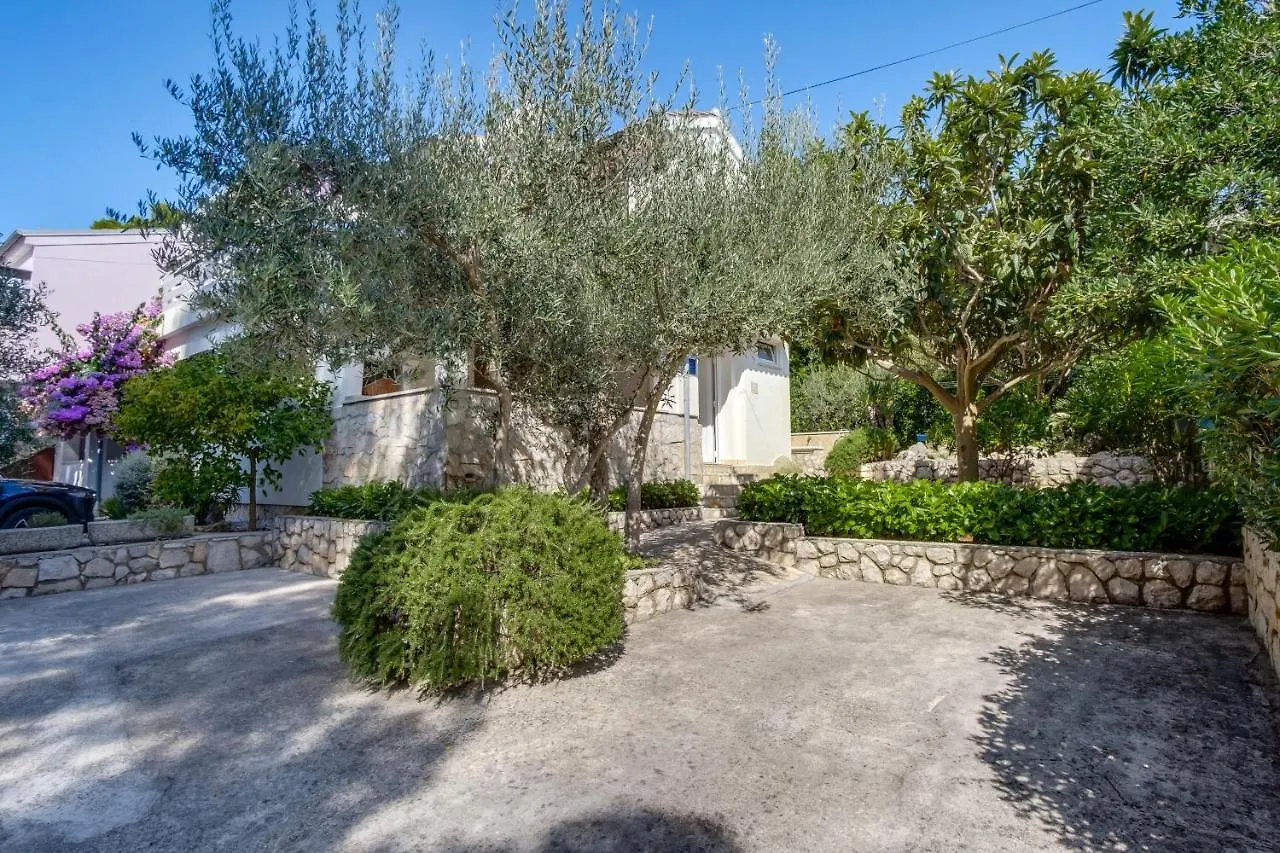 Apartments By The Sea Artatore, Losinj - 8008 Cunski
