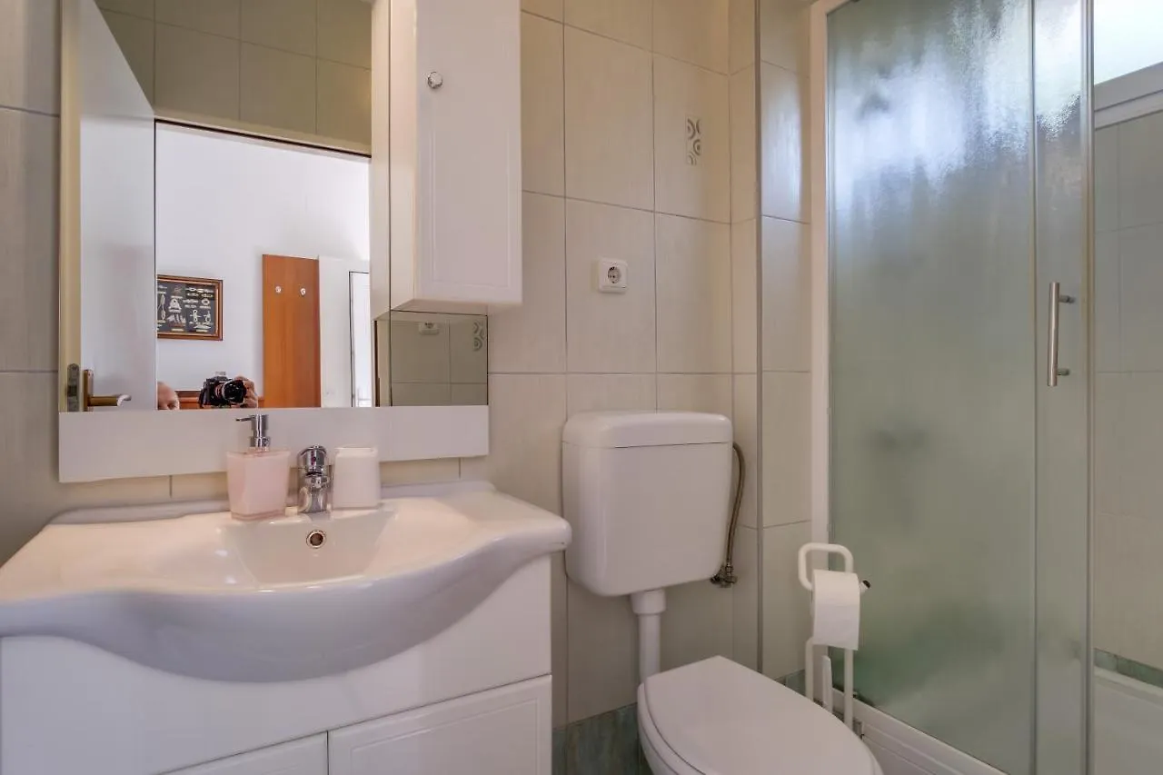 Apartments By The Sea Artatore, Losinj - 8008 Cunski