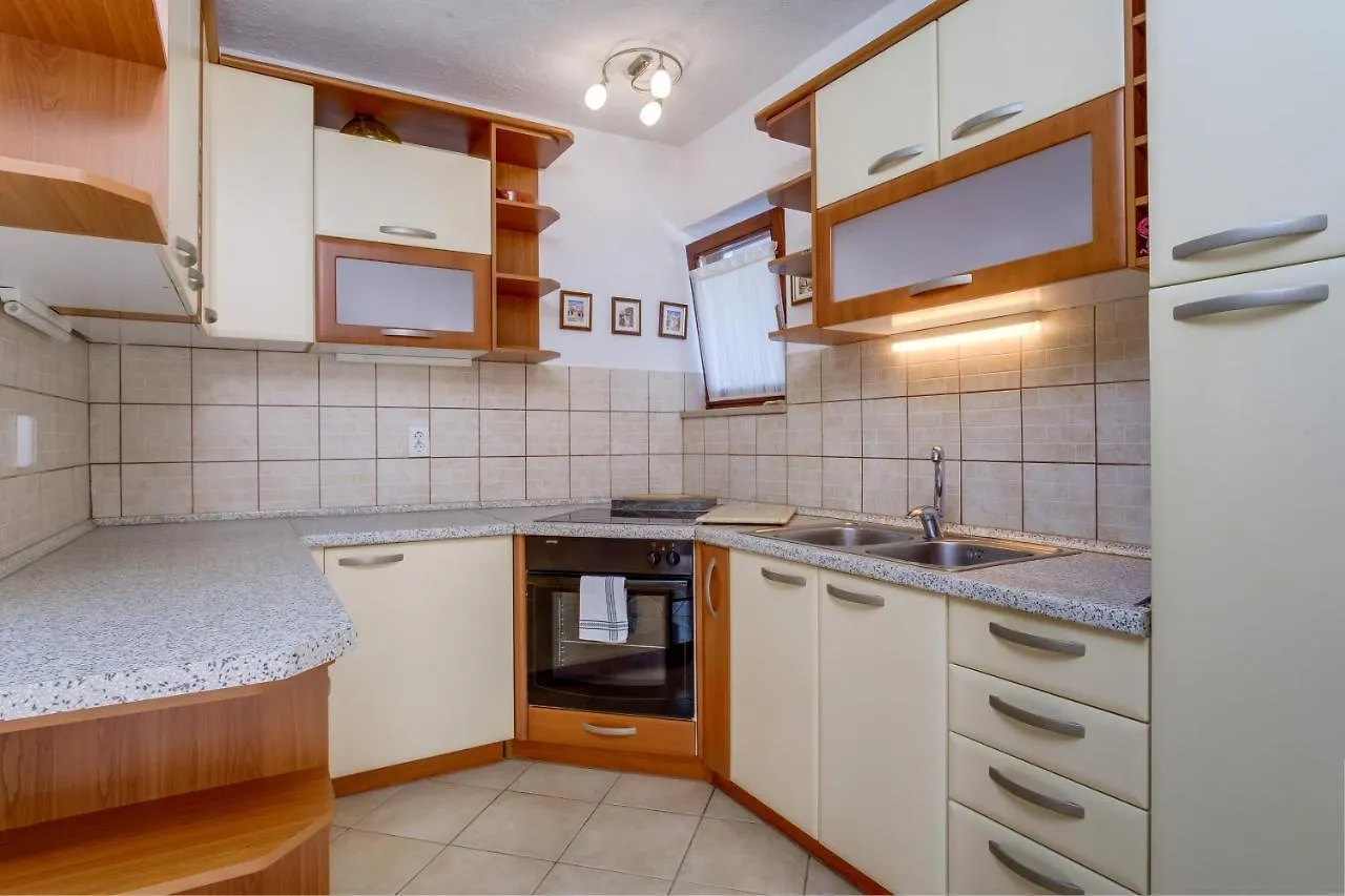 Apartments By The Sea Artatore, Losinj - 8008 Cunski